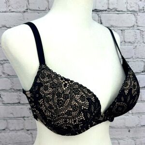 VICTORIA’S SECRET Very Sexy Black Floral Lace Over Tan Satin Push-Up Bra 32DD